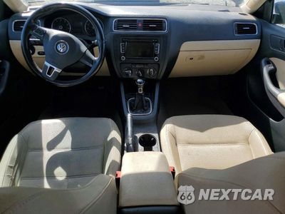 Zdjęcie 8 z 12 samochodu: 2012 VOLKSWAGEN JETTA SE VIN:3VWBP7AJ3CM384780 - miniatura