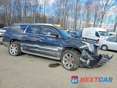 Czwarte zdjęcie samochodu z boku: 2015 CADILLAC ESCALADE ESV LUXURY VIN:1GYS4HKJ7FR194767 - miniatura
