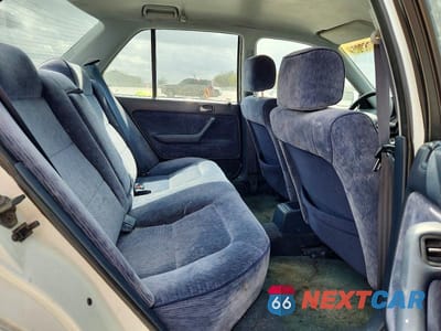 Zdjęcie 10 z 12 samochodu: 1992 HONDA ACCORD LX VIN:1HGCB7655NA027085 - miniatura