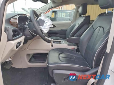 Zdjęcie 7 z 12 samochodu: 2024 CHRYSLER PACIFICA LIMITED VIN:2C4RC3GG0RR127854 - miniatura
