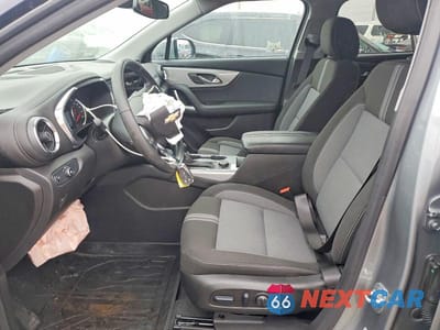 Zdjęcie 7 z 13 samochodu: 2025 CHEVROLET BLAZER 2LT VIN:3GNKBCR44SS102611 - miniatura
