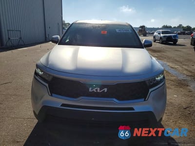 Piąte zdjęcie samochodu w środku: 2022 KIA SORENTO LX VIN:5XYRG4LC0NG131219 - miniatura