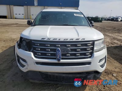 Piąte zdjęcie samochodu w środku: 2017 FORD EXPLORER VIN:1FM5K8B88HGC41496 - miniatura