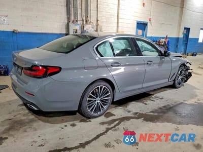 Trzecie zdjęcie samochodu z tyłu: 2022 BMW 540 XI VIN:WBA73BJ0XNWX67968 - miniatura