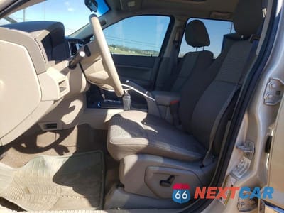 Zdjęcie 7 z 12 samochodu: 2009 JEEP GRAND CHEROKEE LAREDO VIN:1J8GS48K39C549105 - miniatura