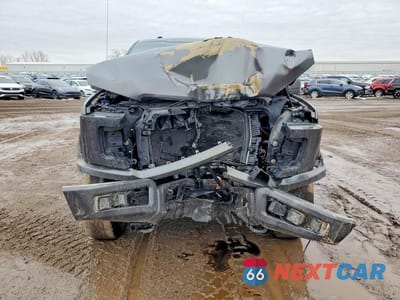 Piąte zdjęcie samochodu w środku: 2018 FORD F150 SUPERCREW VIN:1FTEW1E55JKF00806 - miniatura