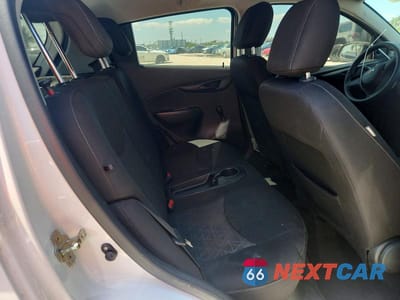 Zdjęcie 10 z 11 samochodu: 2019 CHEVROLET SPARK LS VIN:KL8CB6SA4KC710965 - miniatura