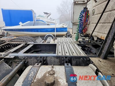 Zdjęcie 6 z 10 samochodu: 2012 VOLVO VNL SEMI TRUCK VIN:4V4NC9EH1CN561822 - miniatura