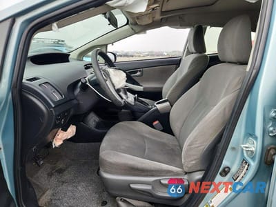 Zdjęcie 7 z 12 samochodu: 2014 TOYOTA PRIUS THREE VIN:JTDKN3DU0E1764618 - miniatura