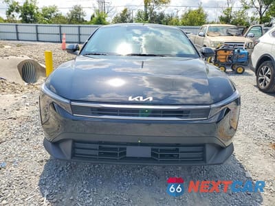 Piąte zdjęcie samochodu w środku: 2025 KIA K4 LXS VIN:3KPFT4DE3SE072254 - miniatura