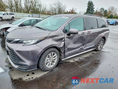 2021 TOYOTA SIENNA 5TDKRKEC6MS049624 - główne zdjęcie licytacji z USA - miniatura