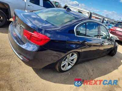 Trzecie zdjęcie samochodu z tyłu: 2017 BMW 330 XI VIN:WBA8D9G31HNU62039 - miniatura