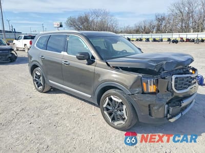 Czwarte zdjęcie samochodu z boku: 2024 KIA TELLURIDE S VIN:5XYP64GC4RG412403 - miniatura