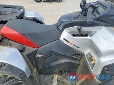 Piąte zdjęcie samochodu w środku: 2025 CAN-AM OUTLANDER X MR 1000R ATV VIN:3JB3WA742SJ000788 - miniatura