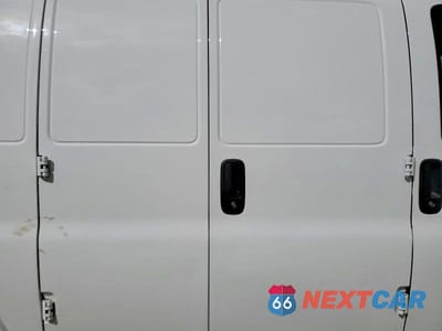 Zdjęcie 11 z 13 samochodu: 2023 GMC SAVANA G2500 VIN:1GTW7AFP4P1173797 - miniatura