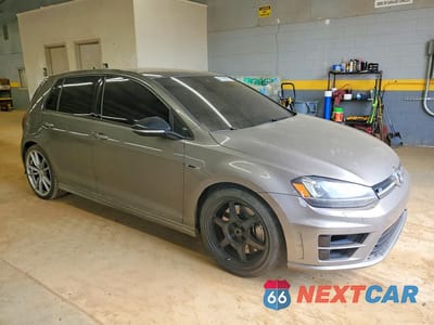 Czwarte zdjęcie samochodu z boku: 2017 VOLKSWAGEN GOLF R VIN:WVWVF7AU3HW115148 - miniatura