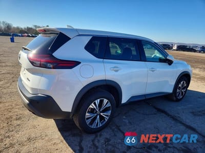 Trzecie zdjęcie samochodu z tyłu: 2021 NISSAN ROGUE SV VIN:5N1AT3BB5MC761960 - miniatura