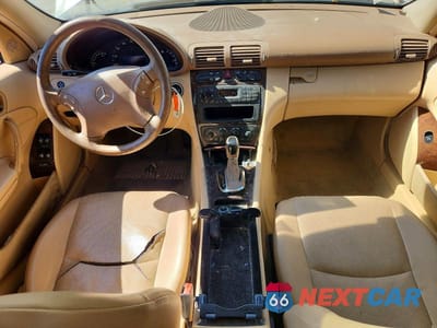 Zdjęcie 8 z 12 samochodu: 2004 MERCEDES-BENZ C 240 VIN:WDBRF61J34E017785 - miniatura