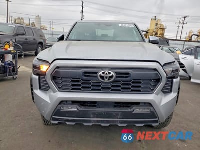 Piąte zdjęcie samochodu w środku: 2024 TOYOTA TACOMA TRD OFF-ROAD VIN:3TMLB5JN8RM063596 - miniatura