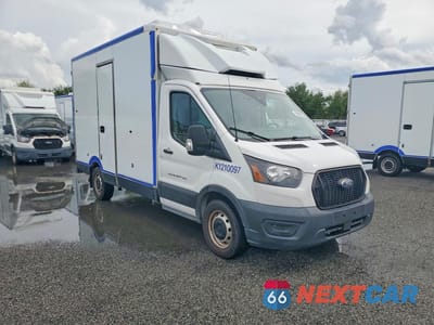 Czwarte zdjęcie samochodu z boku: 2021 FORD TRANSIT DELIVERY TRUCK VIN:1FDBW5Z87MKA79928 - miniatura
