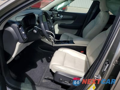 Zdjęcie 7 z 14 samochodu: 2020 VOLVO XC40 T5 INSCRIPTION VIN:YV4162UL2L2199898 - miniatura