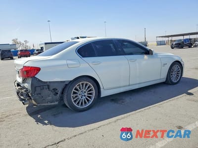 Trzecie zdjęcie samochodu z tyłu: 2012 BMW 535 XI VIN:WBAFU7C5XCDU57097 - miniatura