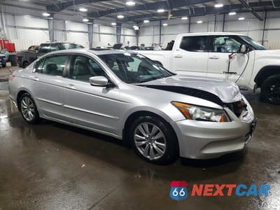 Czwarte zdjęcie samochodu z boku: 2011 HONDA ACCORD EXL VIN:1HGCP2F85BA145356 - miniatura