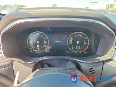 Zdjęcie 9 z 12 samochodu: 2024 JAGUAR F-PACE R-DYNAMIC S VIN:SADCT2EX8RA724083 - miniatura