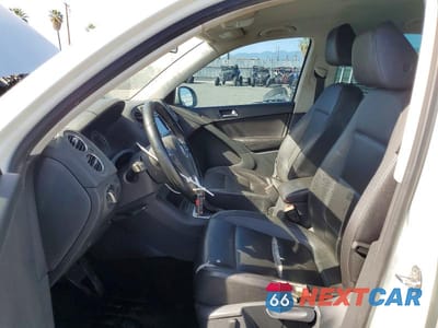Zdjęcie 7 z 11 samochodu: 2015 VOLKSWAGEN TIGUAN S VIN:WVGAV7AX9FW513937 - miniatura