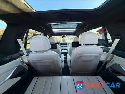 Zdjęcie 11 z 15 samochodu: 2019 BMW X7 XDRIVE50I VIN:5UXCX4C54KLB39719 - miniatura