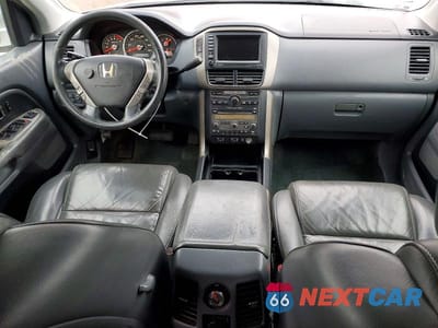 Zdjęcie 8 z 12 samochodu: 2006 HONDA PILOT EX VIN:2HKYF18776H548338 - miniatura