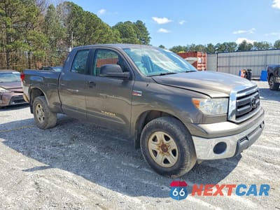 Czwarte zdjęcie samochodu z boku: 2011 TOYOTA TUNDRA GRADE VIN:5TFRY5F13BX102755 - miniatura