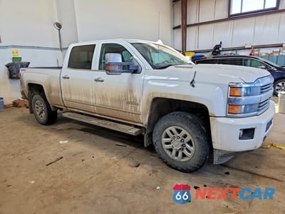 Czwarte zdjęcie samochodu z boku: 2016 CHEVROLET SILVERADO K3500 HIGH COUNTRY VIN:1GC4K1E8XGF296085 - miniatura