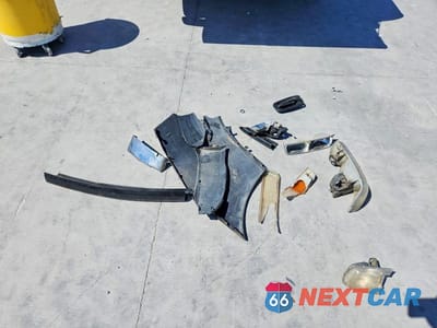 Zdjęcie 12 z 12 samochodu: 2001 CHEVROLET SILVERADO C1500 VIN:2GCEC19T211178269 - miniatura