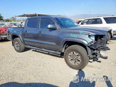 Czwarte zdjęcie samochodu z boku: 2023 TOYOTA TACOMA TRD OFF-ROAD VIN:3TMCZ5AN0PM558853 - miniatura