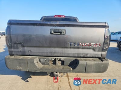 Zdjęcie 6 z 12 samochodu: 2019 TOYOTA TUNDRA SR5 VIN:5TFDW5F1XKX792827 - miniatura