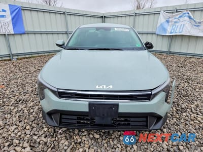 Piąte zdjęcie samochodu w środku: 2025 KIA K4 LXS VIN:3KPFT4DE6SE099836 - miniatura