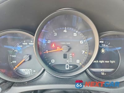 Zdjęcie 9 z 13 samochodu: 2019 PORSCHE MACAN VIN:WP1AA2A5XKLB02316 - miniatura