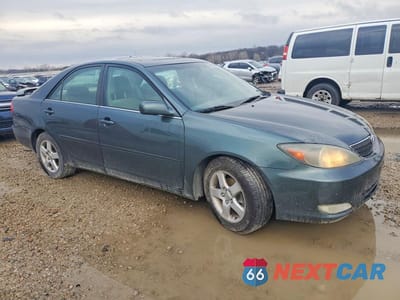 Czwarte zdjęcie samochodu z boku: 2003 TOYOTA CAMRY VIN:4T1BE32K33U660486 - miniatura