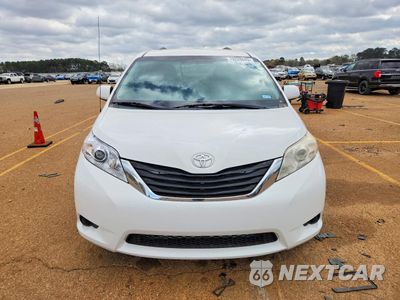 Piąte zdjęcie samochodu w środku: 2013 TOYOTA SIENNA LE 8-PASSENGER VIN:5TDKK3DC1DS374502 - miniatura