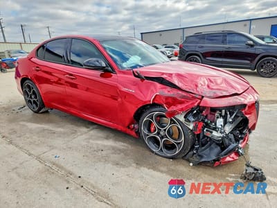 Czwarte zdjęcie samochodu z boku: 2025 ALFA ROMEO GIULIA BASE VIN:ZARFAMAN6S7693794 - miniatura