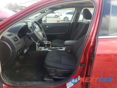 Zdjęcie 7 z 12 samochodu: 2010 MERCURY MILAN VIN:3MEHM0HA6AR649600 - miniatura