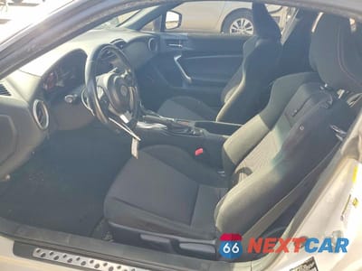 Zdjęcie 10 z 12 samochodu: 2017 TOYOTA 86 BASE VIN:JF1ZNAA14H8704761 - miniatura