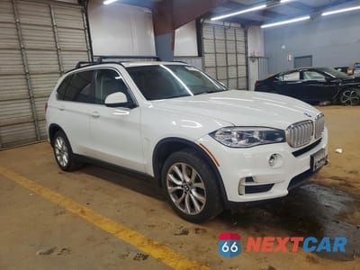 Czwarte zdjęcie samochodu z boku: 2016 BMW X5 XDR40E VIN:5UXKT0C55G0S75413 - miniatura