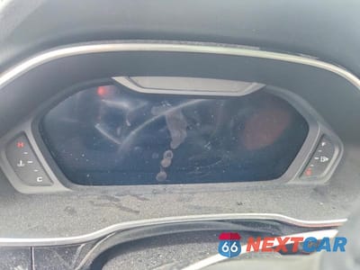 Zdjęcie 9 z 12 samochodu: 2020 AUDI Q3 PREMIUM PLUS VIN:WA1BECF34L1041009 - miniatura