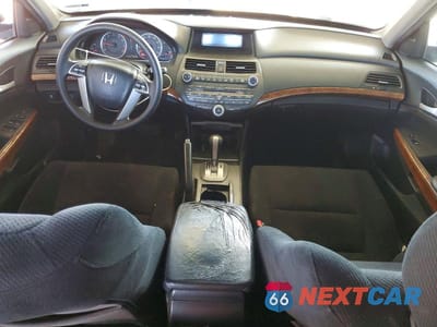 Zdjęcie 8 z 12 samochodu: 2012 HONDA ACCORD EX VIN:1HGCP2F76CA115095 - miniatura
