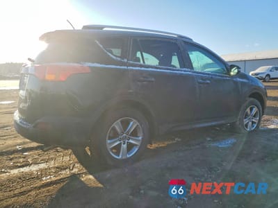 Trzecie zdjęcie samochodu z tyłu: 2015 TOYOTA RAV4 XLE VIN:2T3RFREV4FW256550 - miniatura