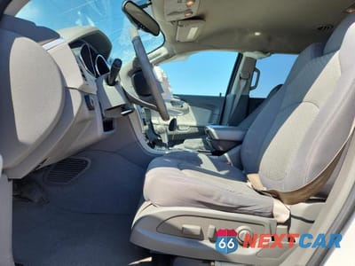 Zdjęcie 7 z 13 samochodu: 2011 CHEVROLET TRAVERSE LT VIN:1GNKRGED7BJ207573 - miniatura