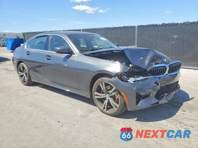 Czwarte zdjęcie samochodu z boku: 2022 BMW Motorrad 330I VIN:3MW5R1J0XN8C27111 - miniatura