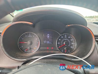 Zdjęcie 9 z 11 samochodu: 2014 KIA FORTE EX VIN:KNAFX4A88E5054901 - miniatura